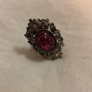 Medieval look ring w/ purple amber&diamond flake